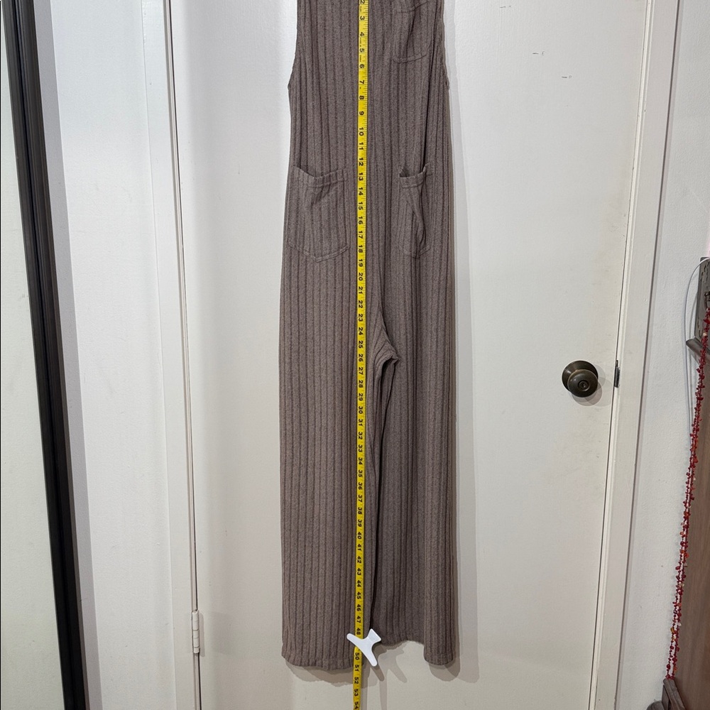 Ribbed Knit Wide-Leg Overalls in Taupe - Picture 6 of 9